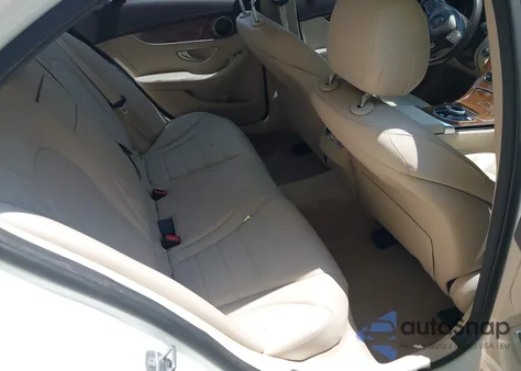 2017 Mercedes-Benz C 300 Luxury/Sport из США, поврежденный, VIN 55SWF4JB0HU203952